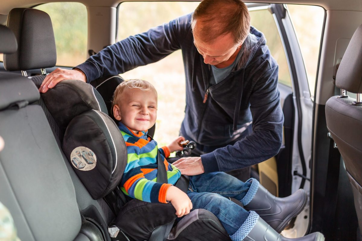 Consejos útiles si te animas a conducir furgoneta con niños